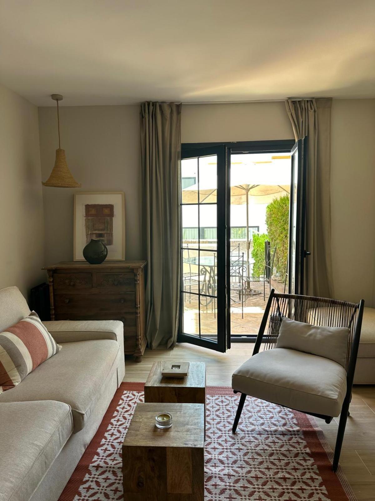 A Bright Townhouse In The Marbellamar Residential Development Apartment Marbella