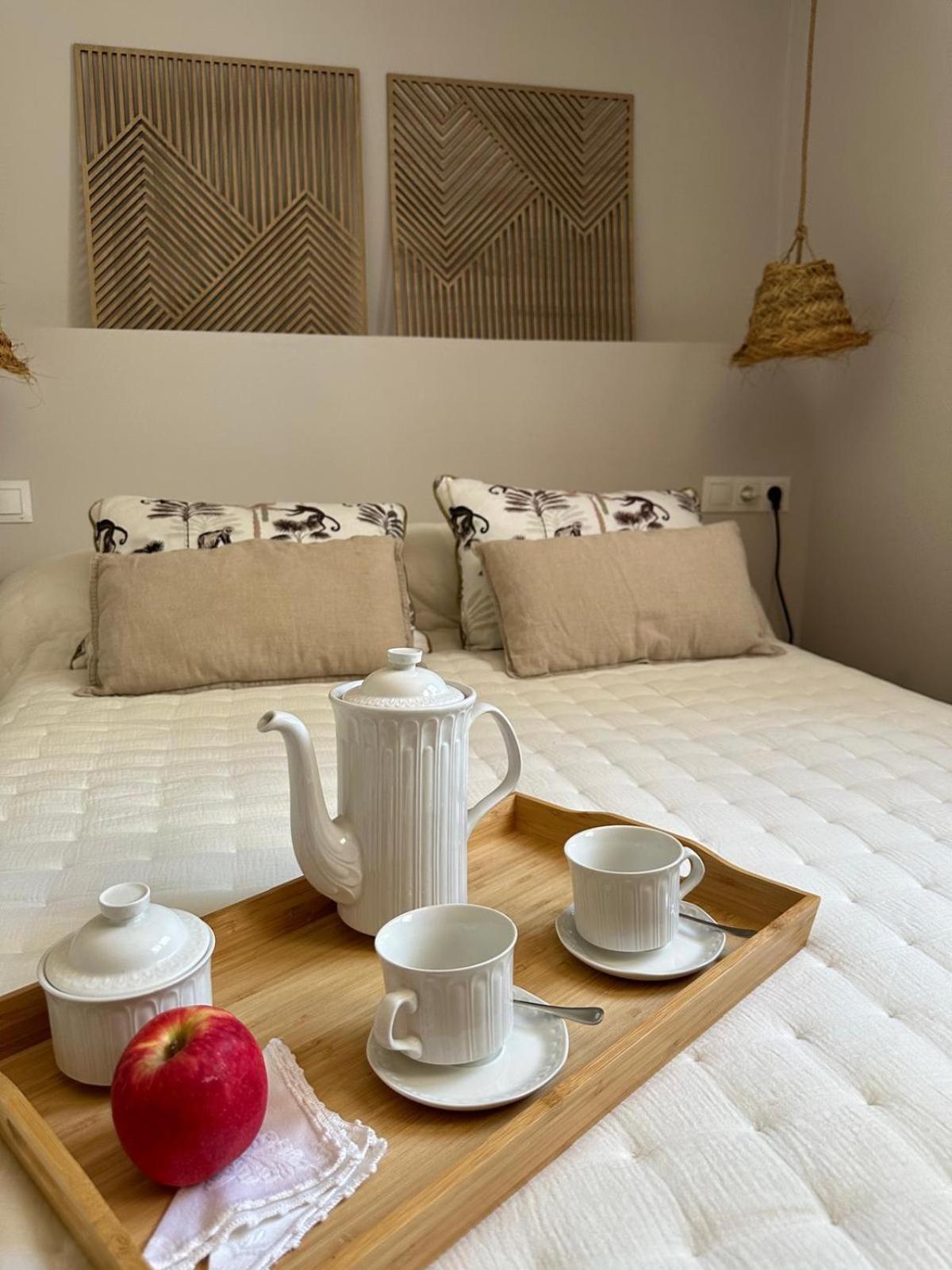 A Bright Townhouse In The Marbellamar Residential Development Appartamento Marbella