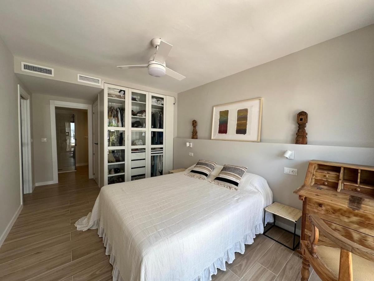Appartamento A Bright Townhouse In The Marbellamar Residential Development